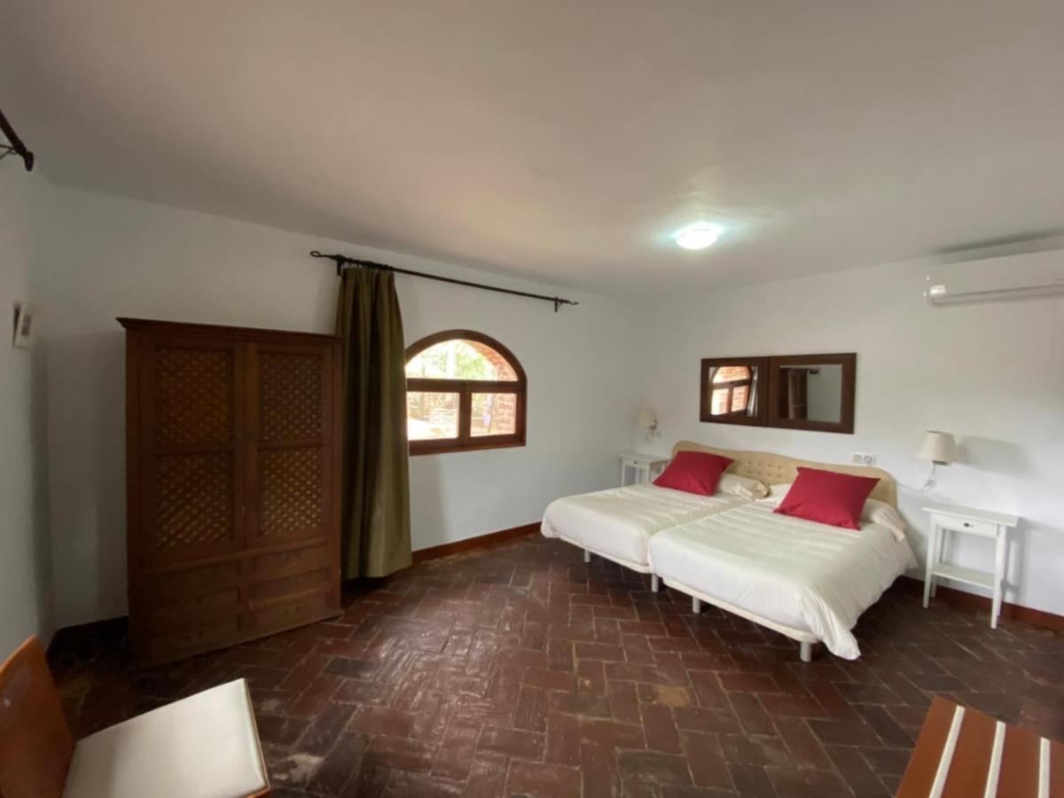Casas Rurales Monasterio De Rocamador Almendral Екстериор снимка